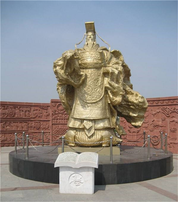 廣場秦始皇雕塑