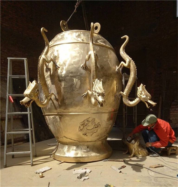 地動(dòng)儀銅雕塑