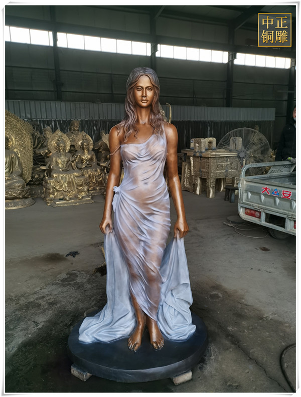 西方沐浴女銅雕塑