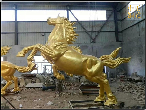 大型銅馬街頭擺件.jpg 大型銅馬街頭擺件.jpg