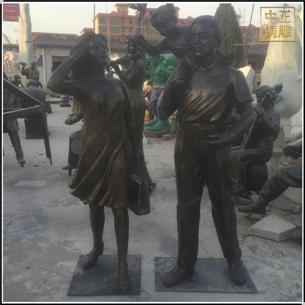 商業(yè)步行街雕塑擺件.jpg 商業(yè)步行街雕塑擺件.jpg