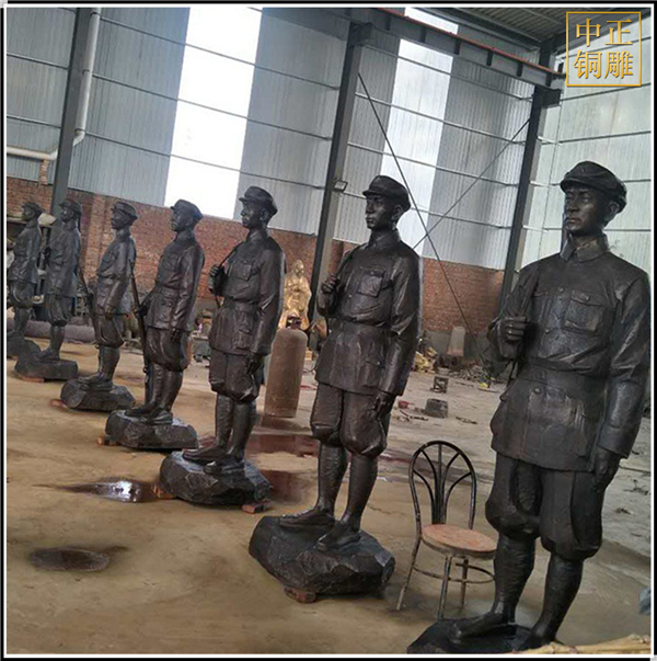 抗戰(zhàn)時(shí)期人物銅雕塑