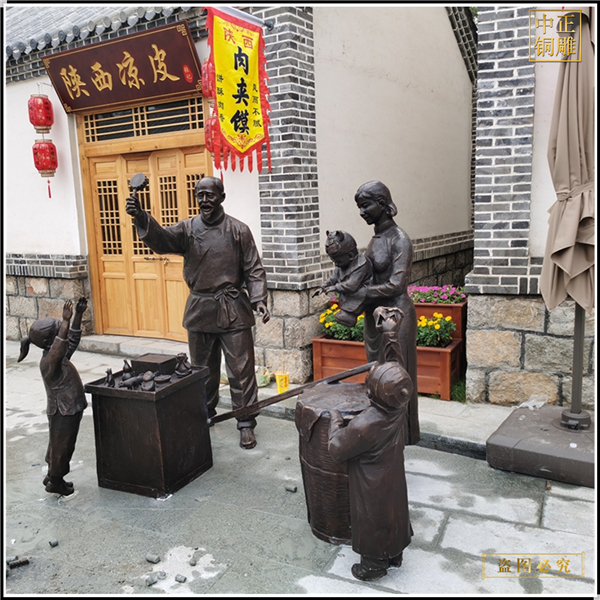 7步行街大型賣酒人物雕塑.jpg 7步行街大型賣酒人物雕塑.jpg