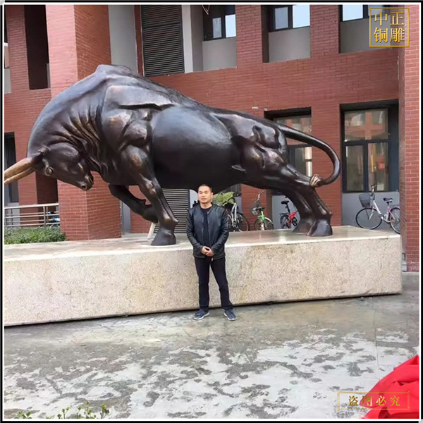 銅牛雕塑擺件價格