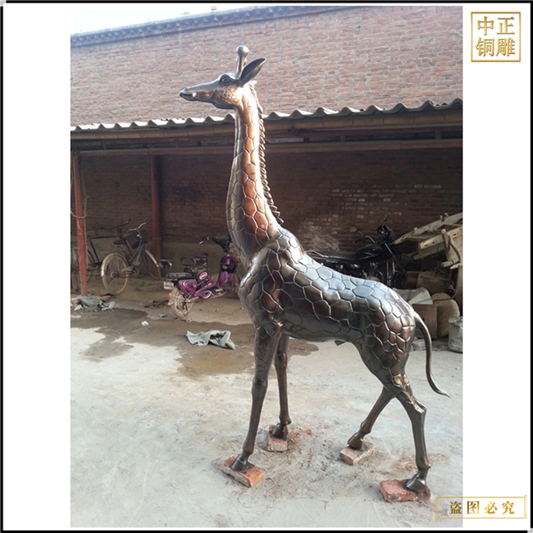 小型長頸鹿雕塑.jpg 小型長頸鹿雕塑.jpg
