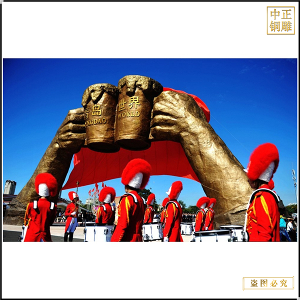 3貼仿金啤酒節銅雕塑加工.jpg 3貼仿金啤酒節銅雕塑加工.jpg