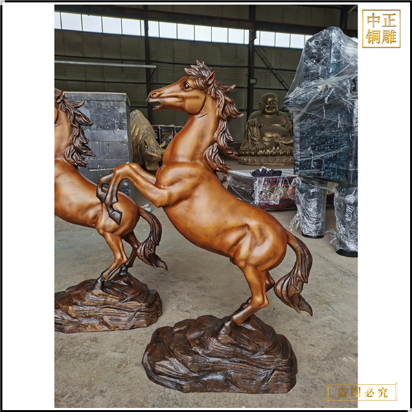 純銅小號(hào)馬到成功雕塑.jpg 純銅小號(hào)馬到成功雕塑.jpg