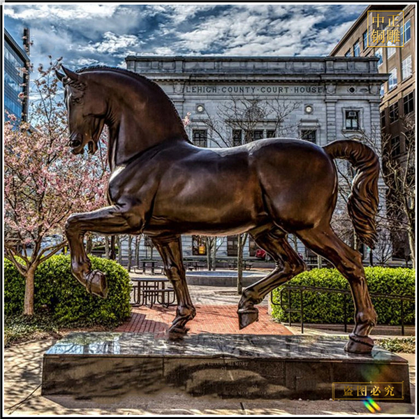 公園大型銅馬雕塑